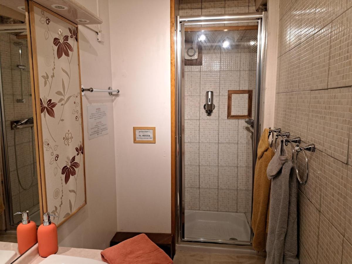 Gite De La Tour De Loire - 65 M2 Au Pied D'Une Tour De Gue Du 17Eme Siecle Mer Exterior foto